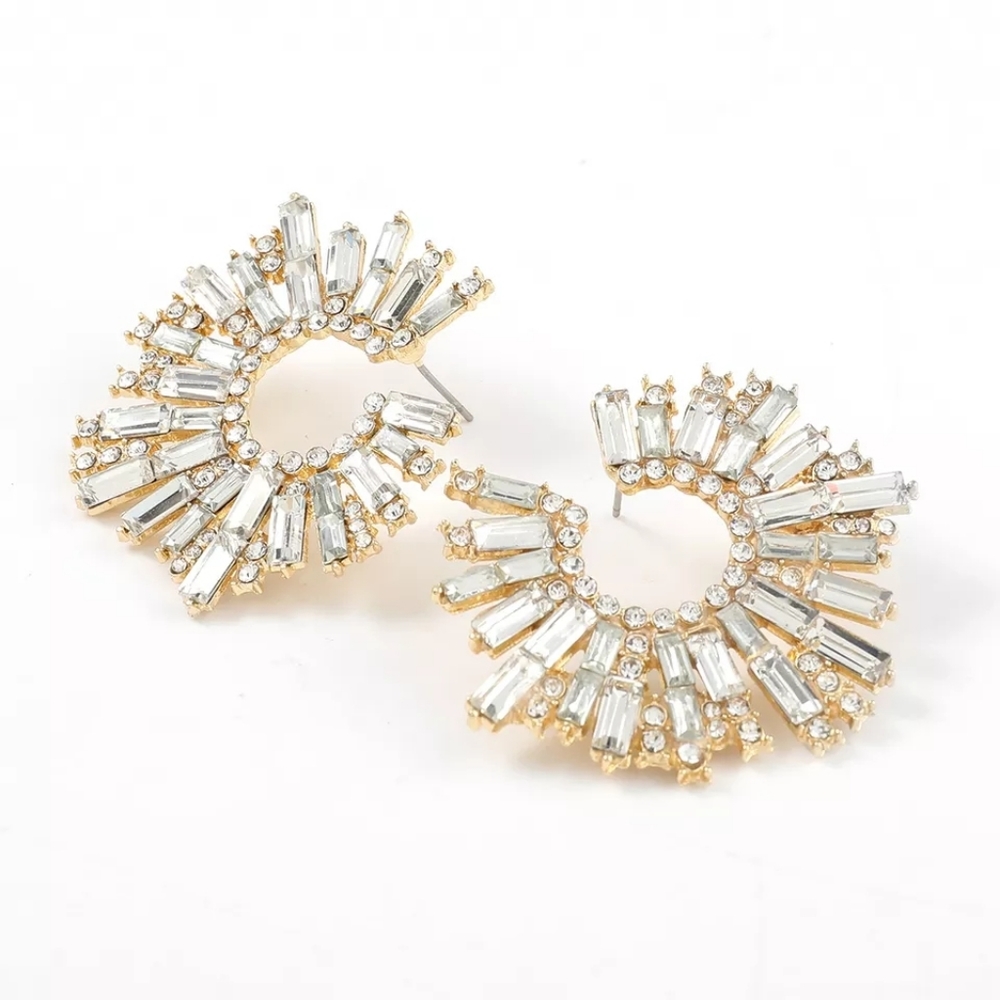 Trendy Rhinestone Sunflower Shaped Party Earrings